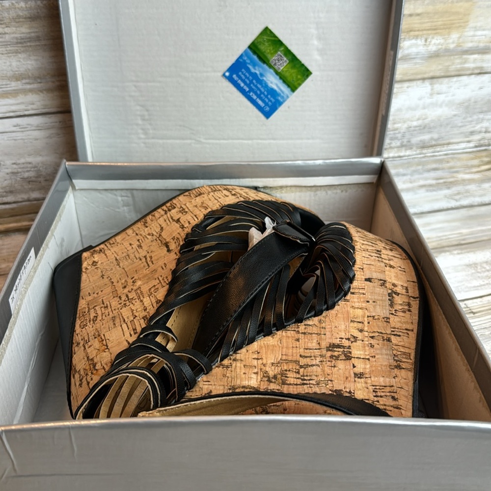 Wedges New in Box - Picture 9 of 9